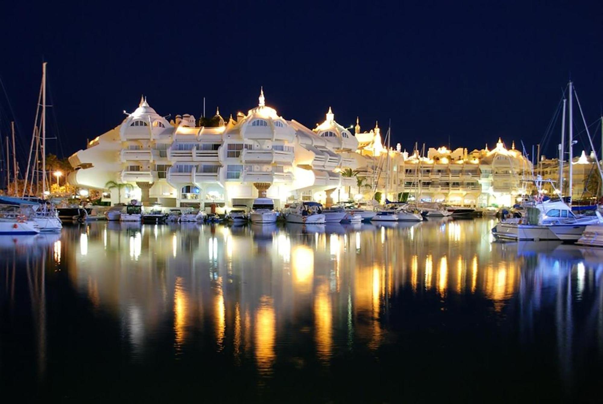 Skysea Benalmadena Puerto Marina Lejlighed Eksteriør billede